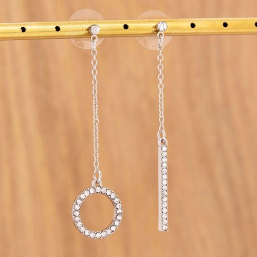 Boucles d'oreilles MINIMAL White Silver Pendantes asymétriques Géométrique Argent et Blanc Acier inoxydable Cristal