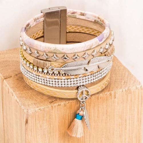 Bracelet GERALIA Beige Silver Manchette souple Multirangs Plume ethnique Argenté Beige Rhodium Simili-Cuir Cristal Clous Pompons