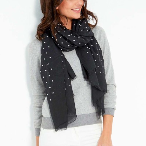 Foulard CORINE Black & White étole imprimée cœurs Blanc et Noir viscose et coton Imprimé sur l'ensemble