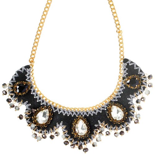 Collier MONARKIA Black Gold Plastron pavé Ethnique Doré et Noir Laiton doré à l'or fin et Cuir Cristaux sertis