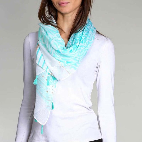 Foulard LOLITA Aqua Green White étole imprimée à breloques Ethnique Blanc et Vert d'eau coton et viscose Décorations pompons