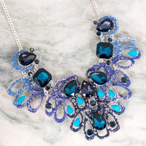 Collier EVENING CRYSTAL Blue Silver Plastron pavé ajouré Cocktail Argenté et Bleu Rhodium Cristal