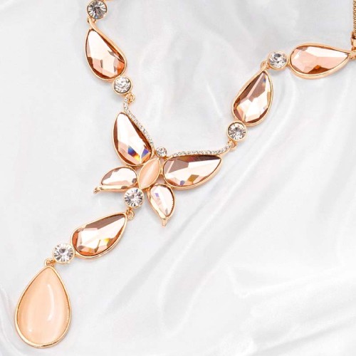 Collier CRYSTAL BUTTERFLY Peach Nude Gold Sautoir pendentif en Y Papillon Doré et Pêche Nude Rhodium Cristal