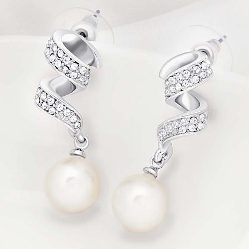 Boucles d'oreilles TORLINE White Silver Pendantes pavées Torsade Argenté et Blanc Rhodium Cristal et Perles