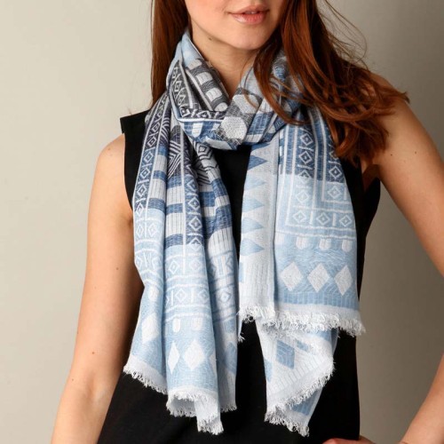 Foulard ALONA Blue étole brodée à motif géométrique Bleu Ciel et Bleu Viscose et Coton Imprimé sur l'ensemble